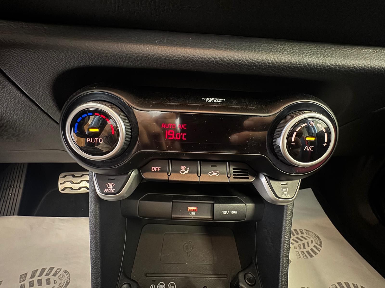 Fahrzeugabbildung Kia Picanto GT-Line /1.HAND/SCHECKHEFT/WENIG KM/