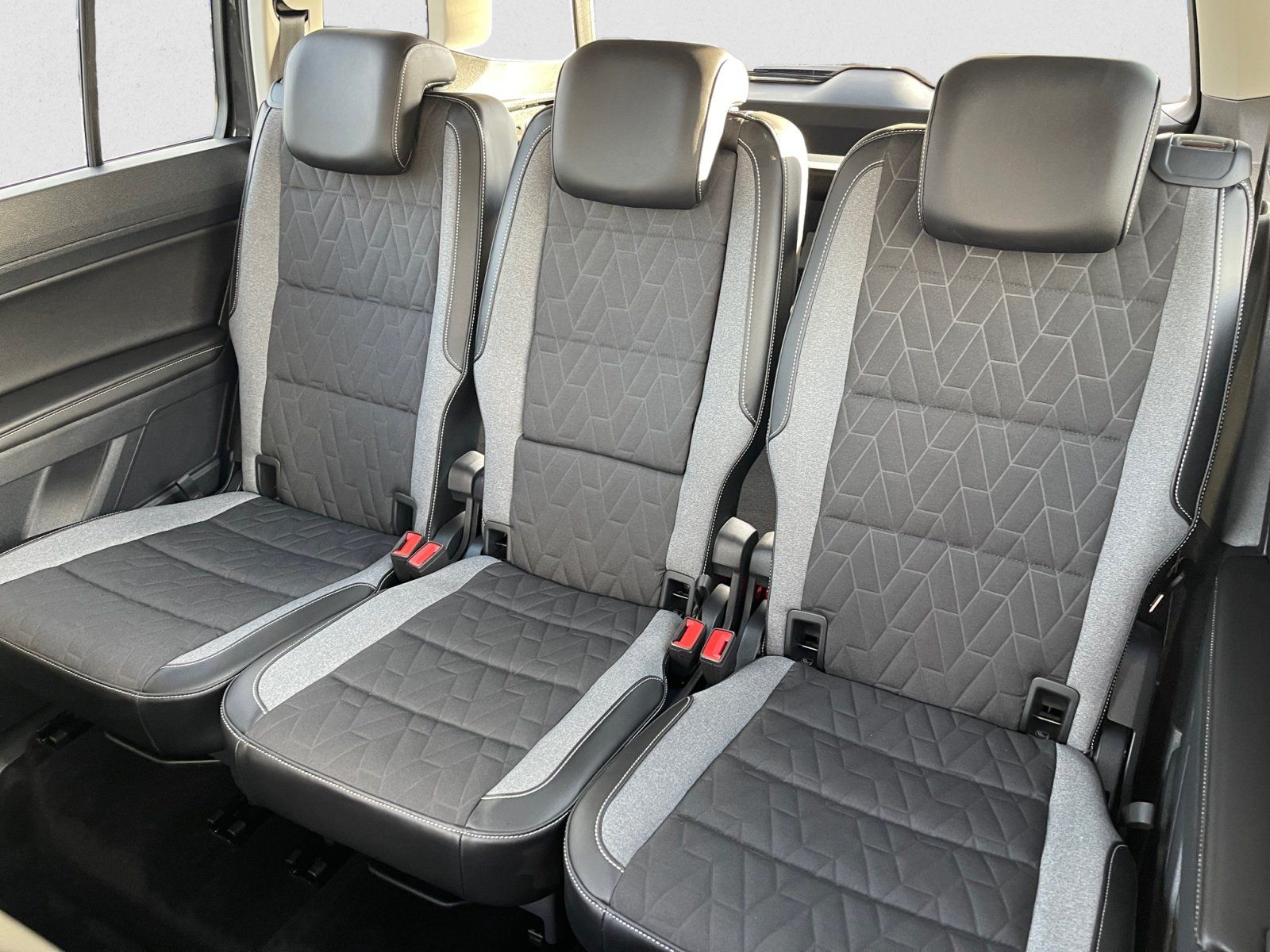 Volkswagen Touran - Bild 9