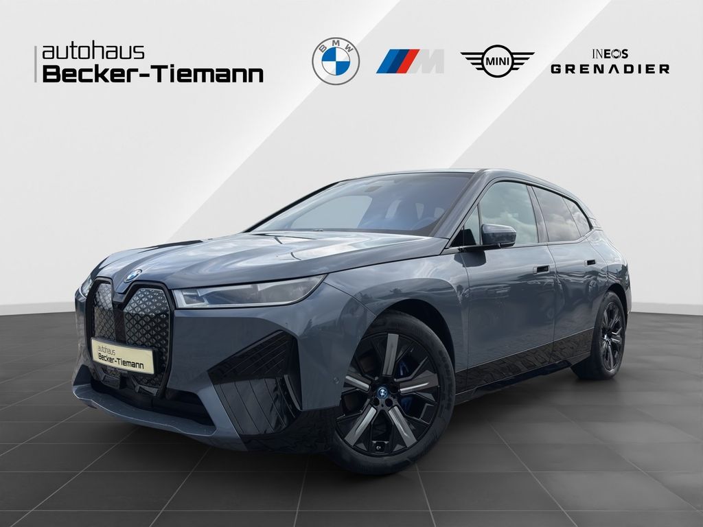 BMW iX