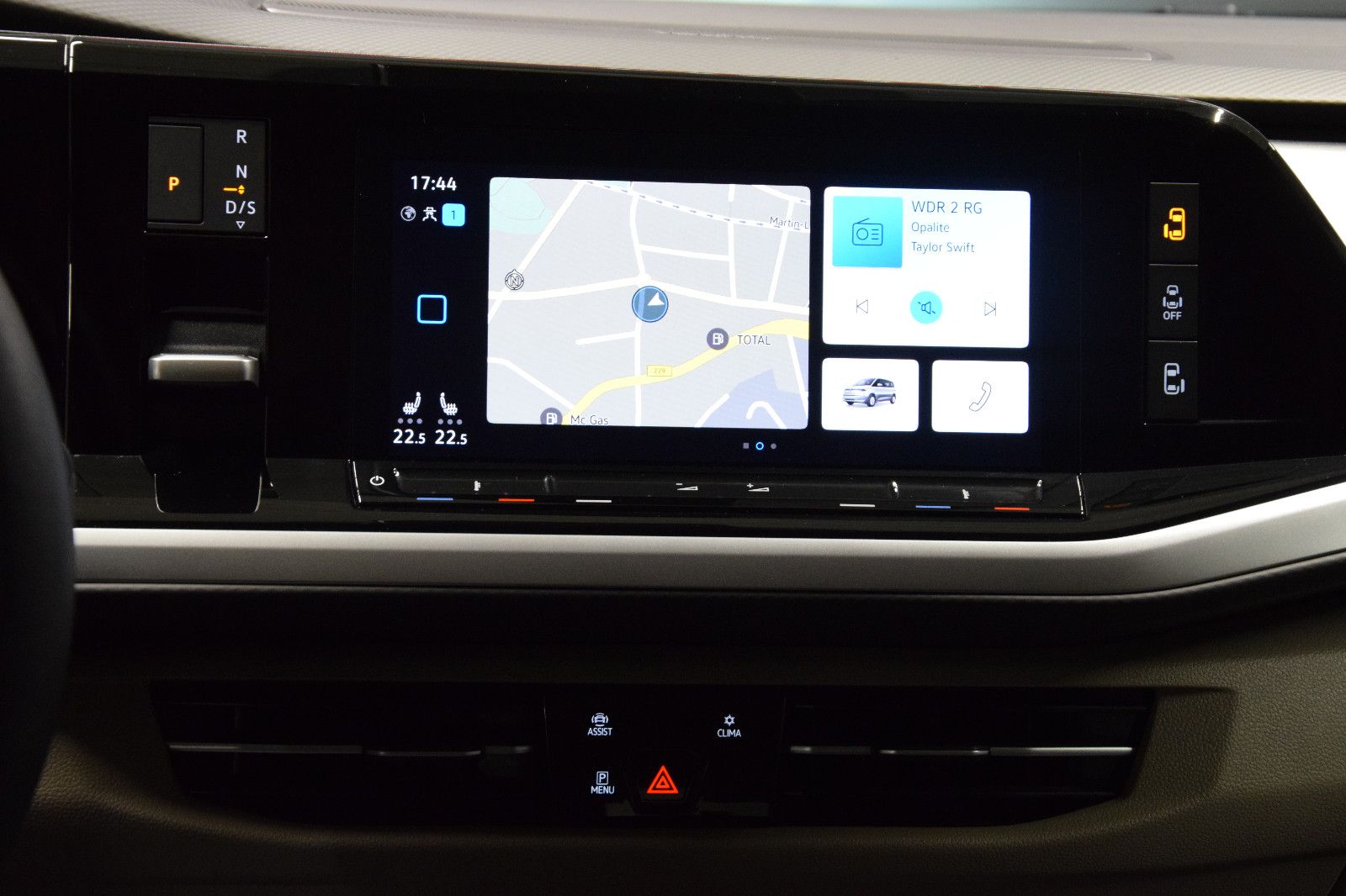 Fahrzeugabbildung Volkswagen T7 Multivan lang HUD ACC HK  Ambi. Matrix 7 Sitz