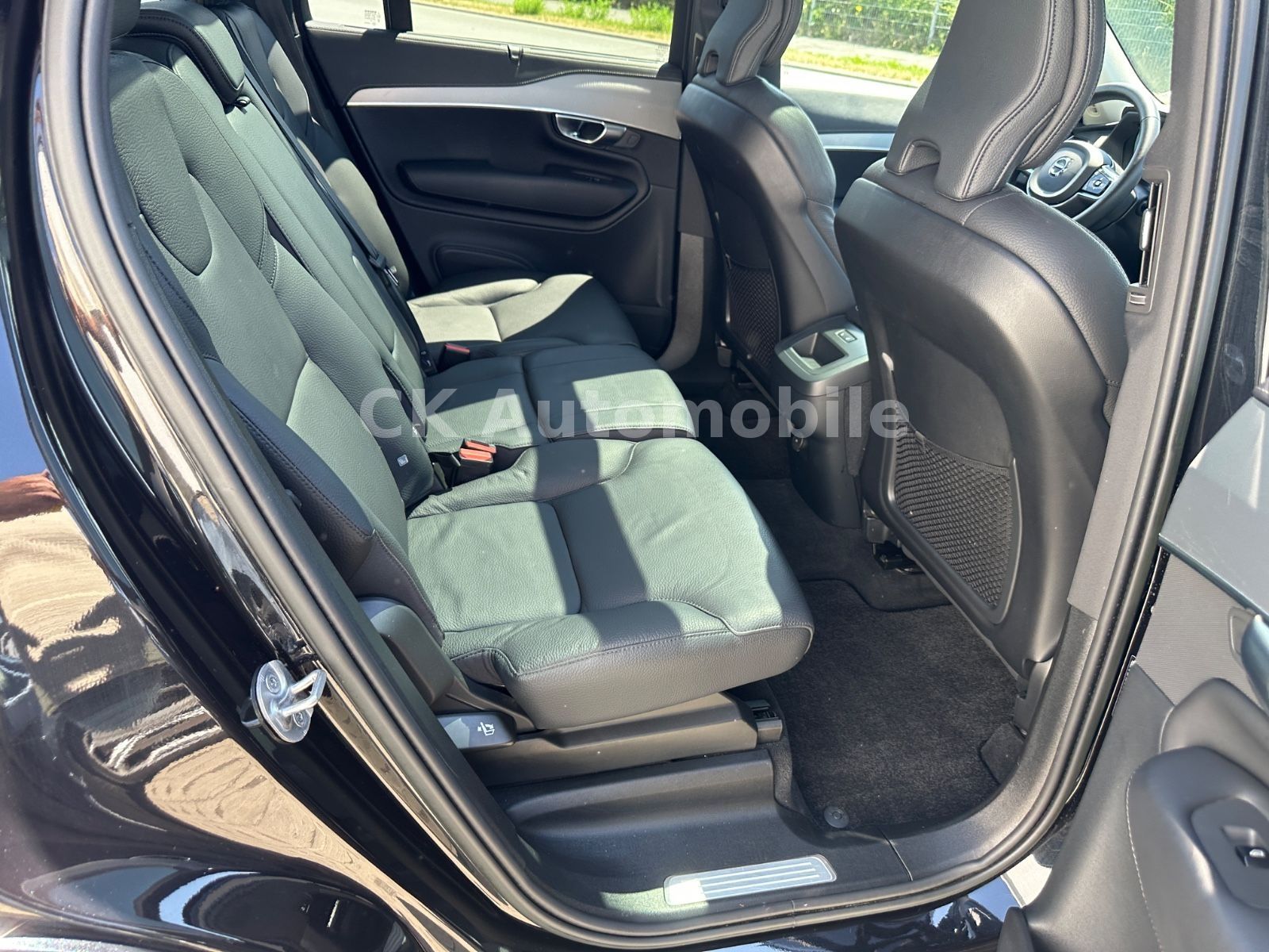 Fahrzeugabbildung Volvo XC90 B5 Plus Bright AWD 7Sitze/Navi/Pano/360°Kam