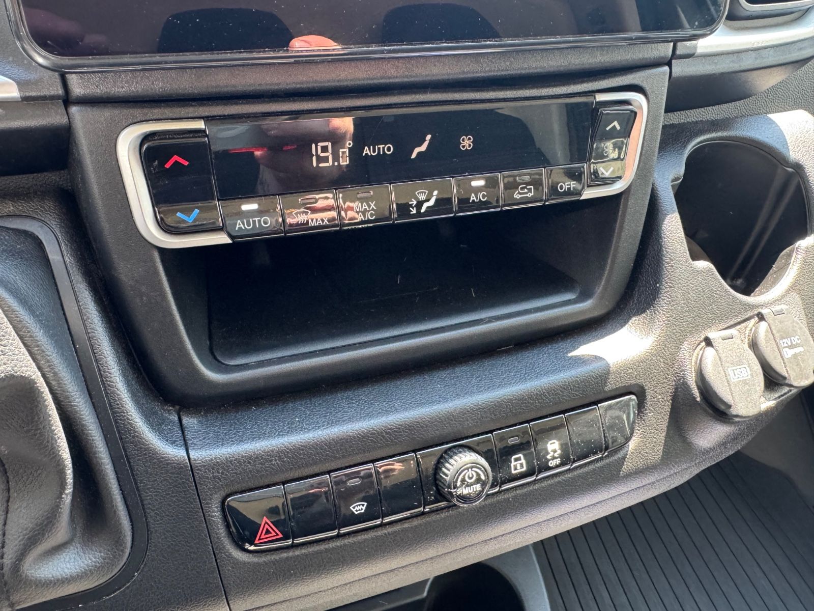 Fahrzeugabbildung Fiat Ducato L1H1 140 Multijet Flach/CarPlay/Navi/RCam