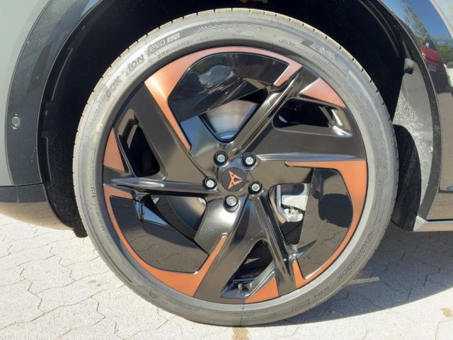 Cupra Tavascan - Bild 12