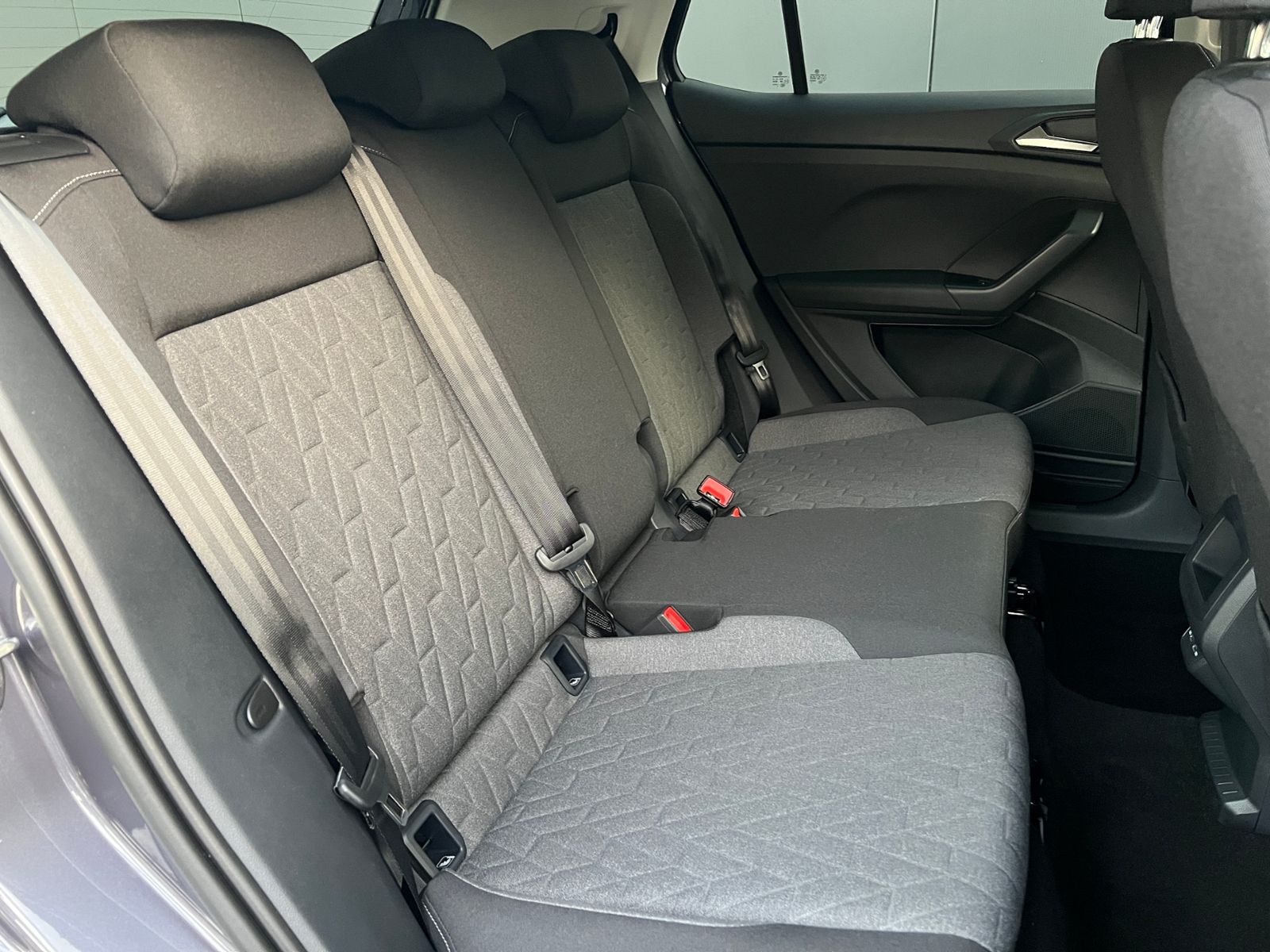 Fahrzeugabbildung Volkswagen T-Cross Life 1.0 TSI DSG *IQ.Light, Climatronic,