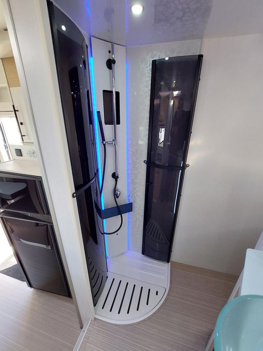 Fahrzeugabbildung Notin Sonstige Bilbao BCL Fiat Ducato 8 Hubbett 360°