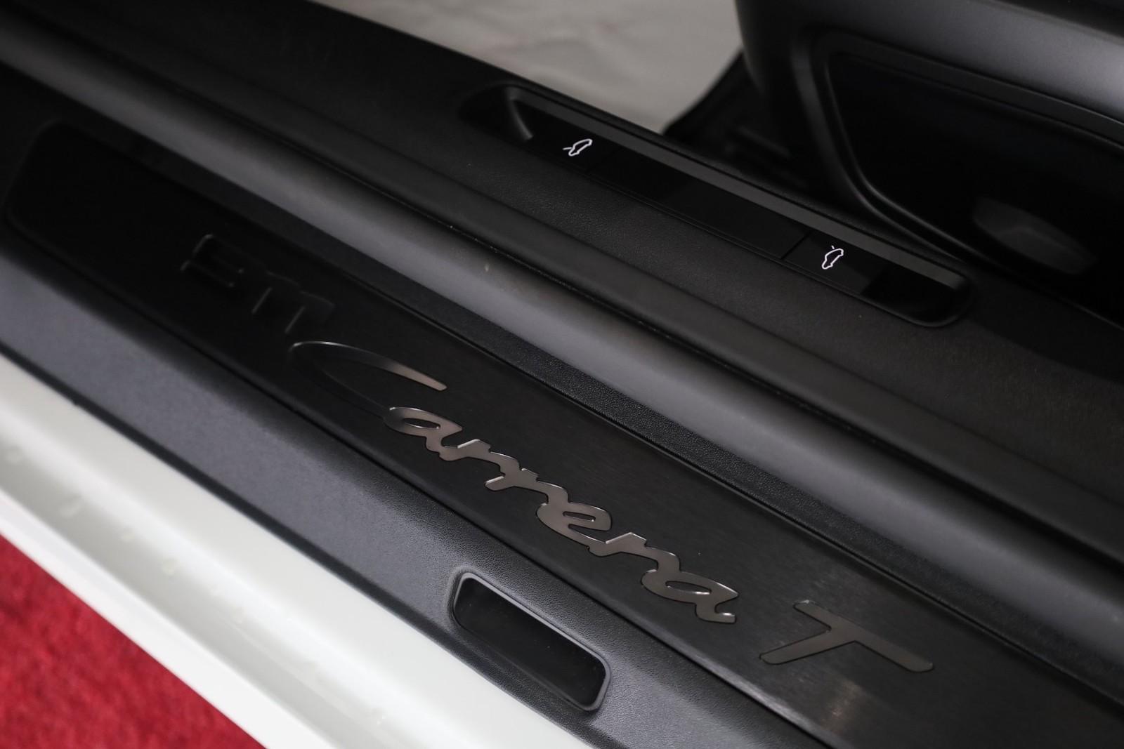 Porsche 911/992 Carrera T