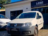 Volkswagen Caddy Maxi Kasten - Volkswagen Caddy aus 2010: Maxi