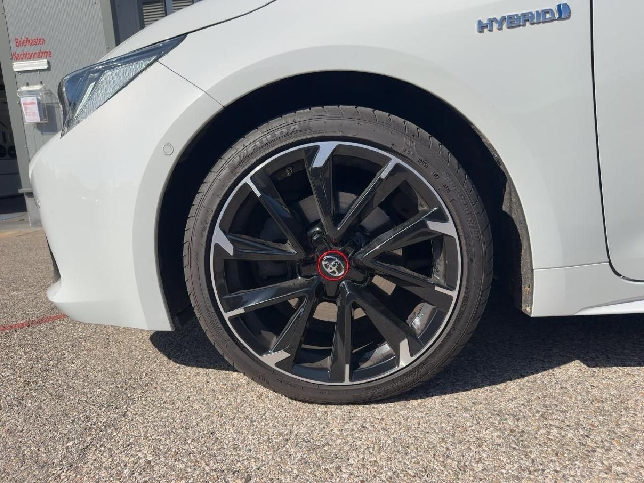 Fahrzeugabbildung Toyota Corolla TS GR Sport 2.0 *Pano+SHZ+RFK+PDC*