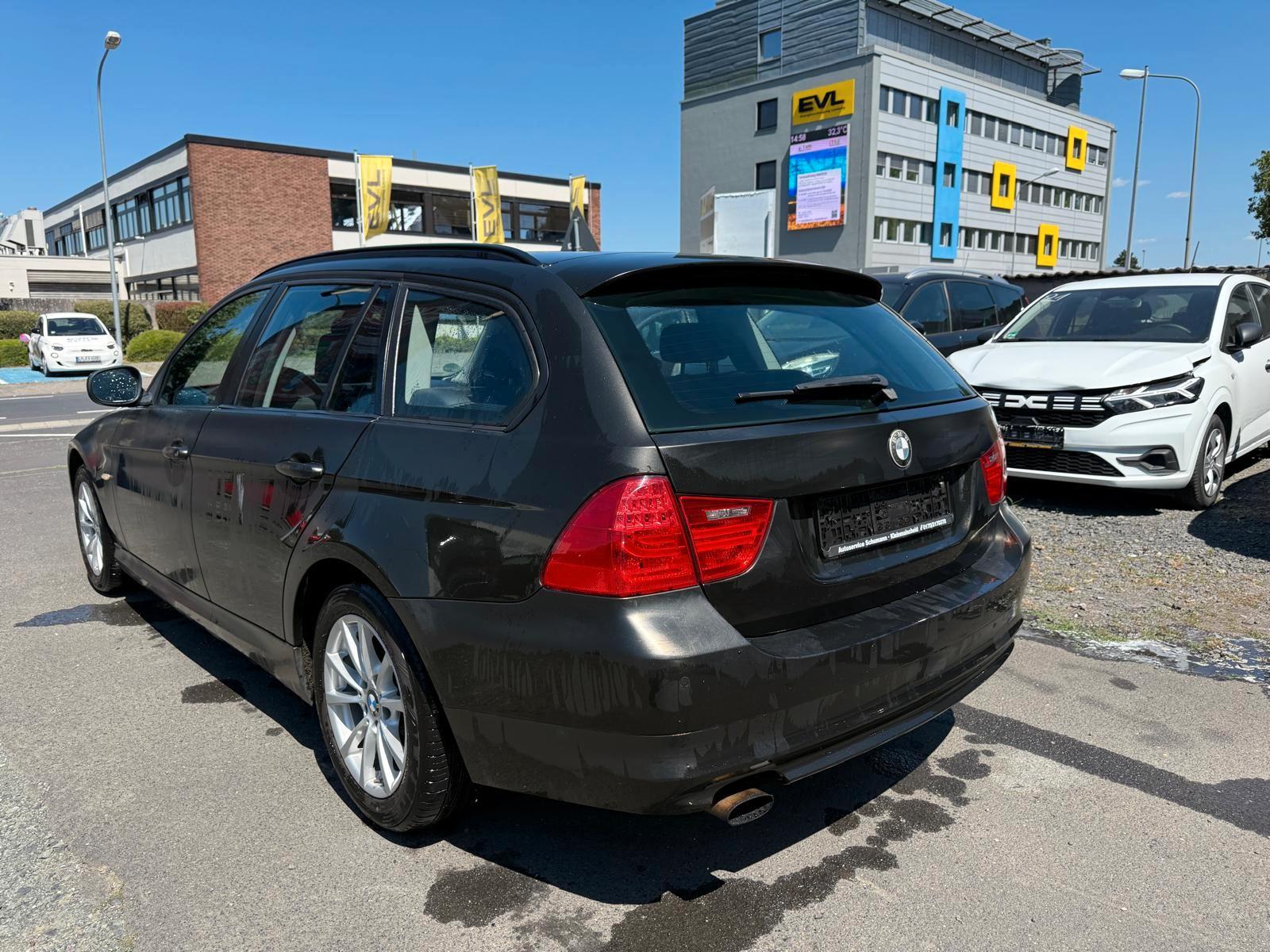 BMW 318 2012 — photo 7