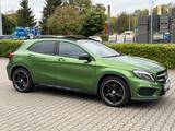 Mercedes-Benz GLA 250 Garantie* AMG Paket* TÜV Neu* - : Schiebedach, mit Klimaautomatik