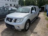 Nissan Navara Pickup Double Cab LE V6 4X4 - Nissan Navara: V6