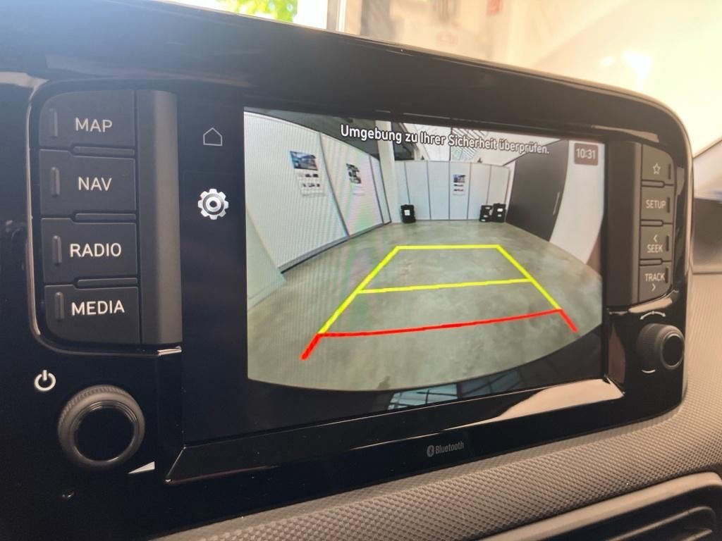 Fahrzeugabbildung Hyundai i10 Navi SHZ KAM PDC SpurH