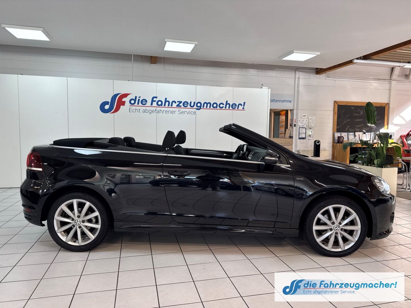Fahrzeugabbildung Volkswagen Golf VI Cabriolet Lounge BMT Navi Dyn. Kurvenlic