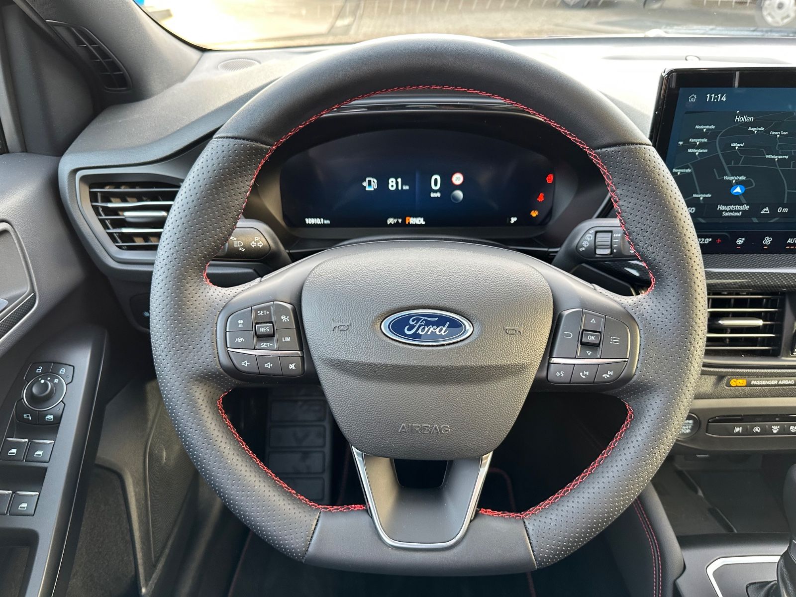 Fahrzeugabbildung Ford Focus Turnier 1.0 ST-Line X Pano/ACC/Matrix/Navi