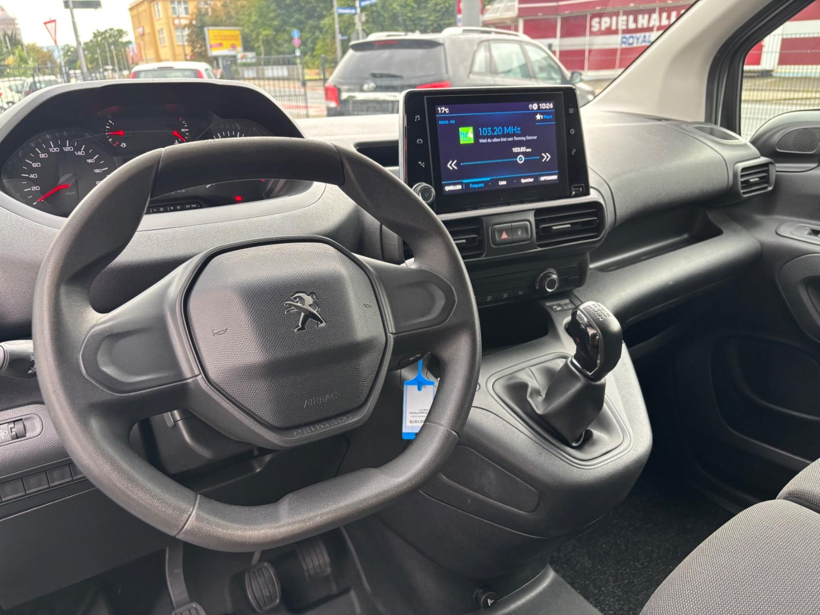Peugeot Partner Grip L2 / 3 Sitzplätze