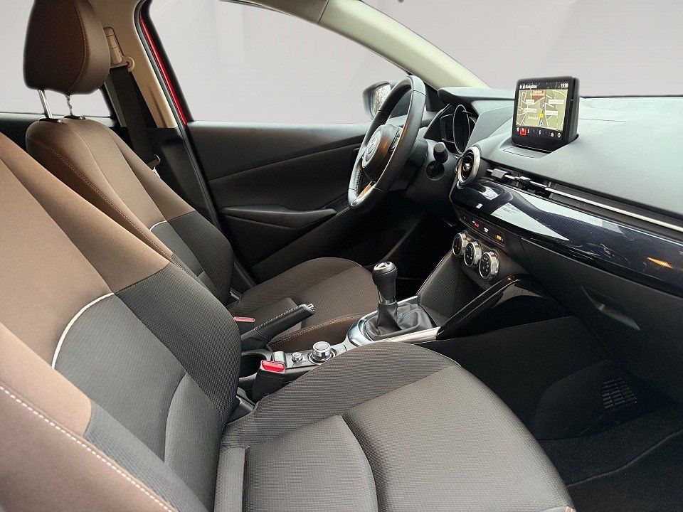 Fahrzeugabbildung Mazda 2 1.5i 90PS EXCLUSIVE TOU-P1 NAVI