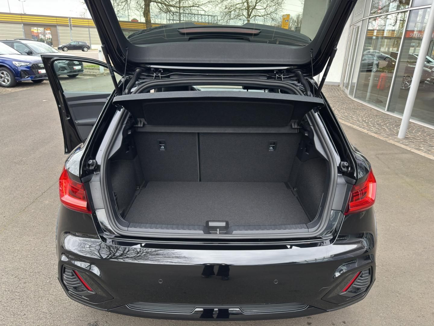 Fahrzeugabbildung Audi A1 allstreet 35 TFSI S tronic, S Line, Kamera, O