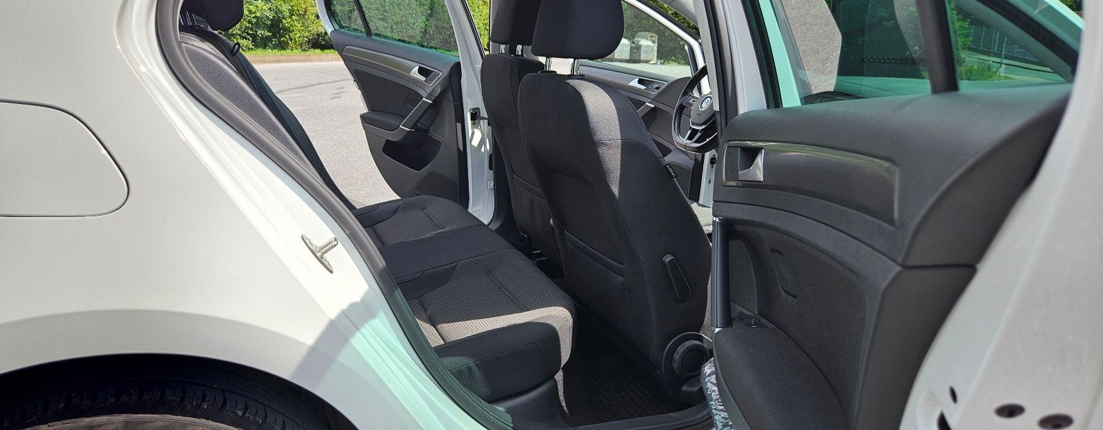 VW Golf VII Lim. Comfortline BMT Parkassistent Shz