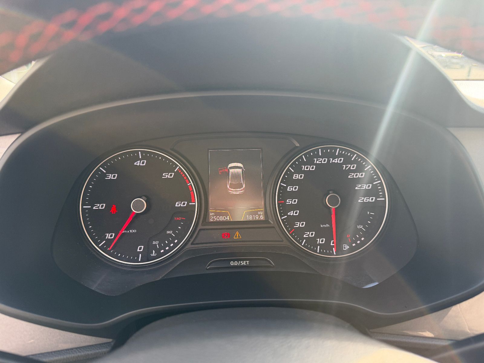 Fahrzeugabbildung SEAT Leon /FR-LINE/LED/NAVI/LEDER/KLIMA/ACC