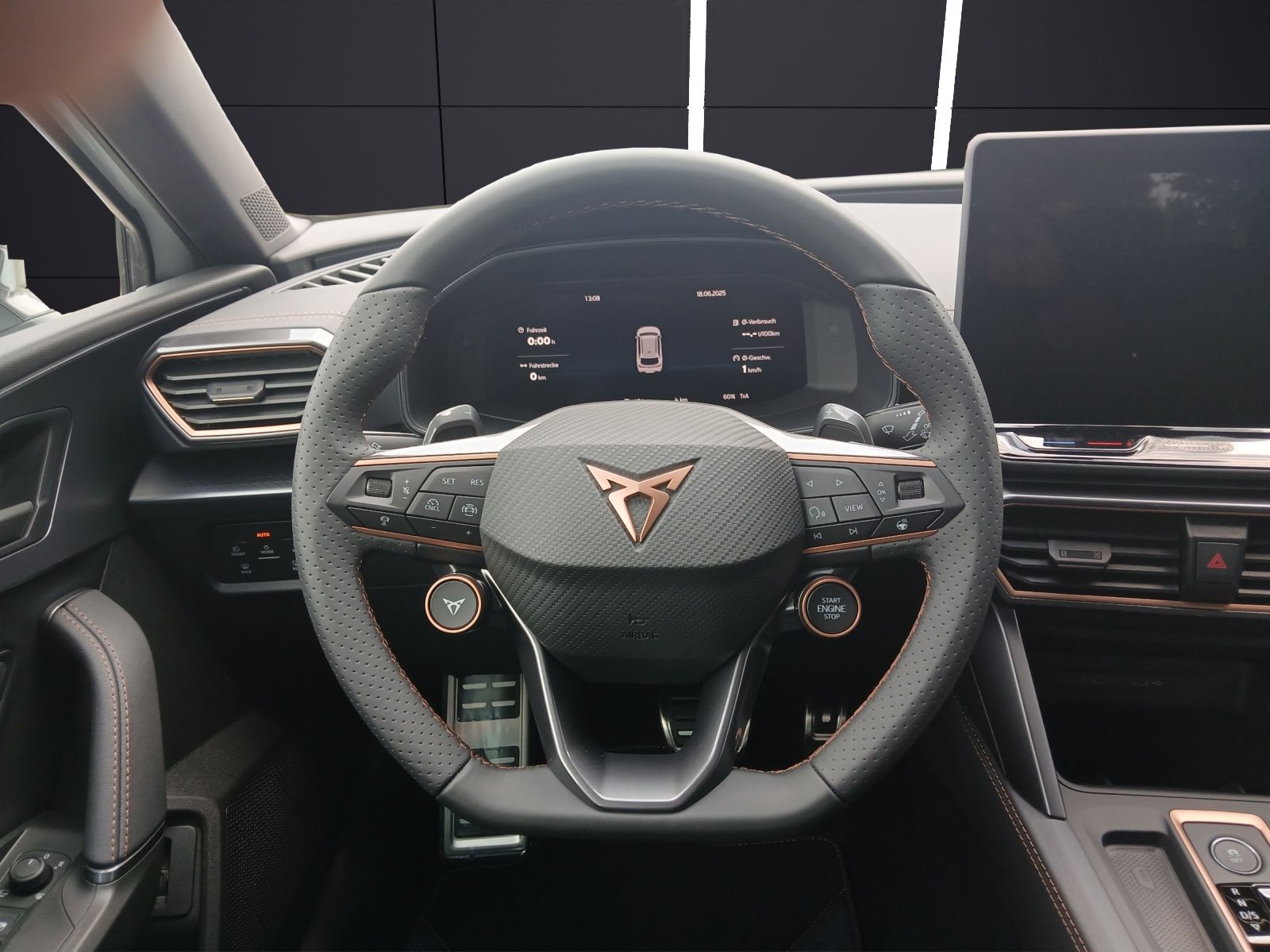 Fahrzeugabbildung CUPRA Leon Sportstourer VZ 2.0 TSI 4Drive AHK Matrix S