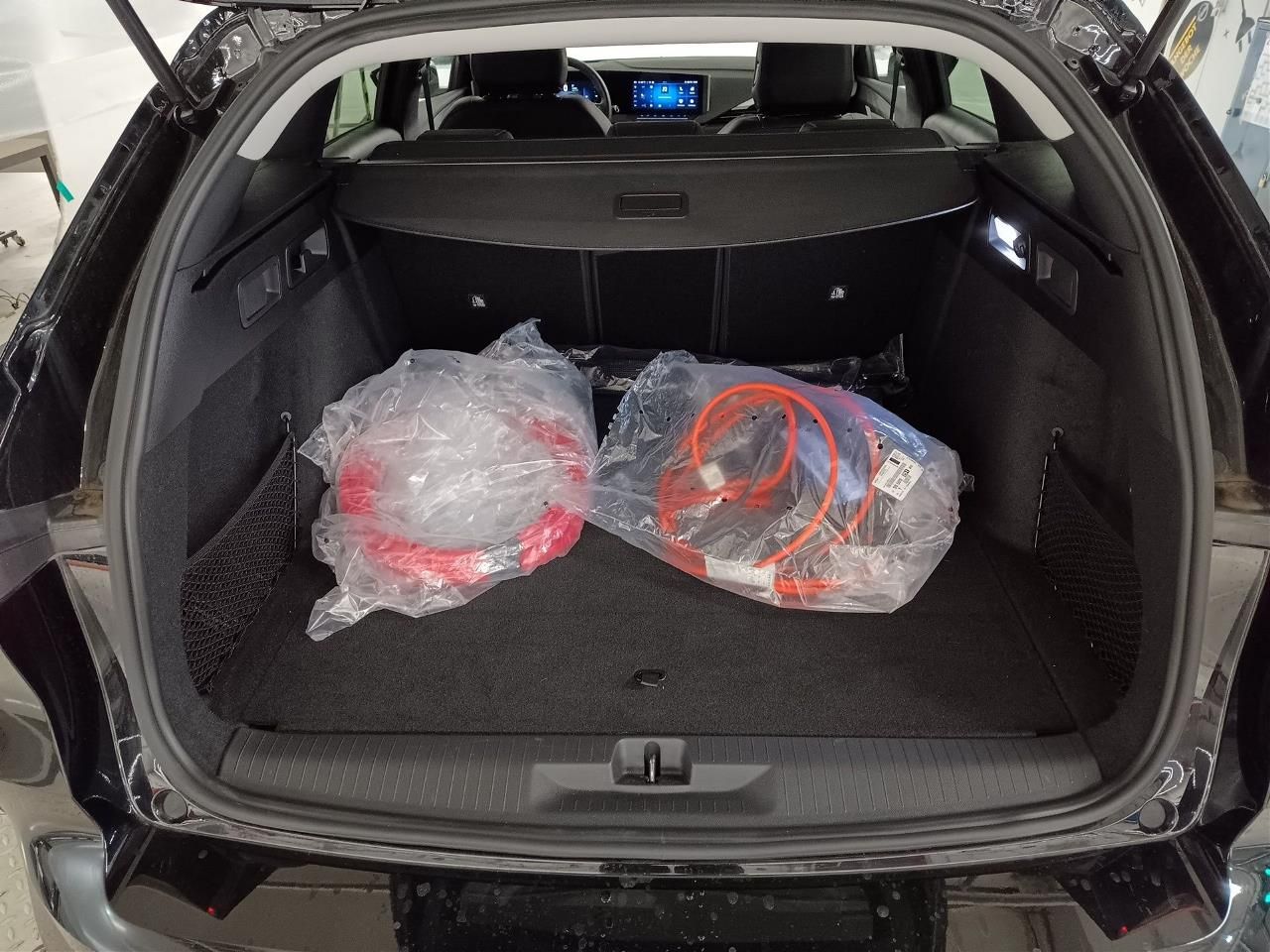 Fahrzeugabbildung Opel Astra L ST AT Hybrid// Navi, KlimaAT, Keyless, S