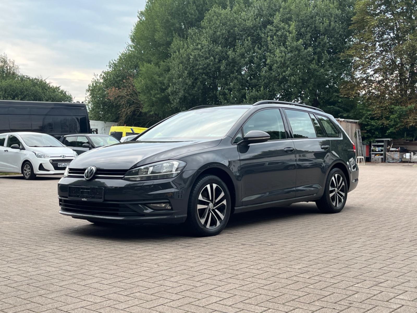 Volkswagen Golf VII Variant 1.6 TDI Trendline /AHK/SITZH/