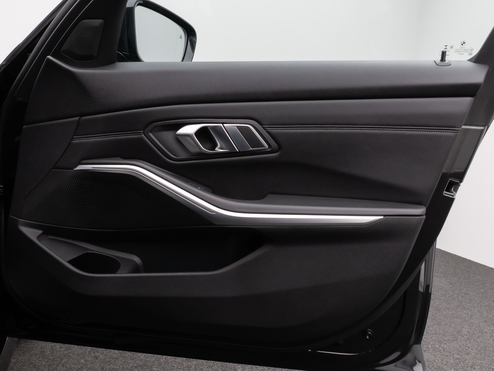 Fahrzeugabbildung BMW 330e xD Sport Line Kamera Laser HUD DAB HiFi AHK