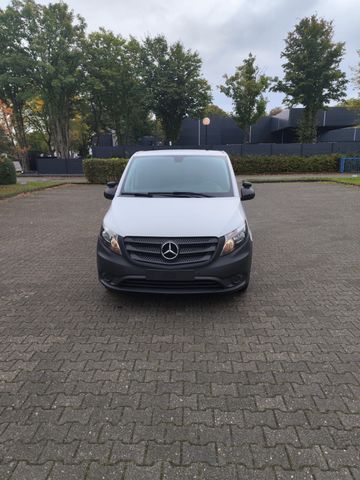 Mercedes-Benz Mercedes Benz Vito. 1 Hand