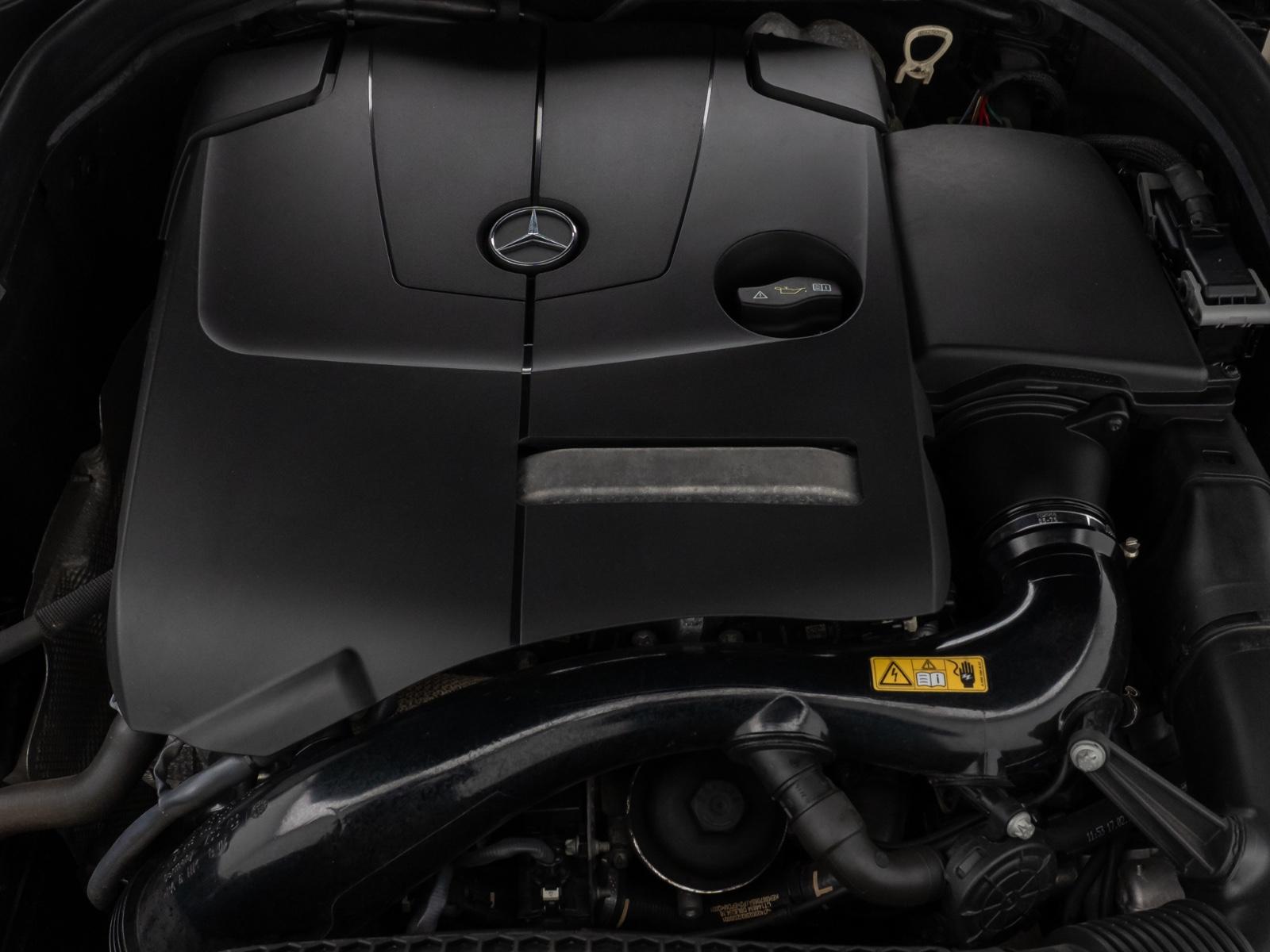 Mercedes-Benz E 200 Cabrio LED Sitzhzg Navi PDC Tempomat Leder