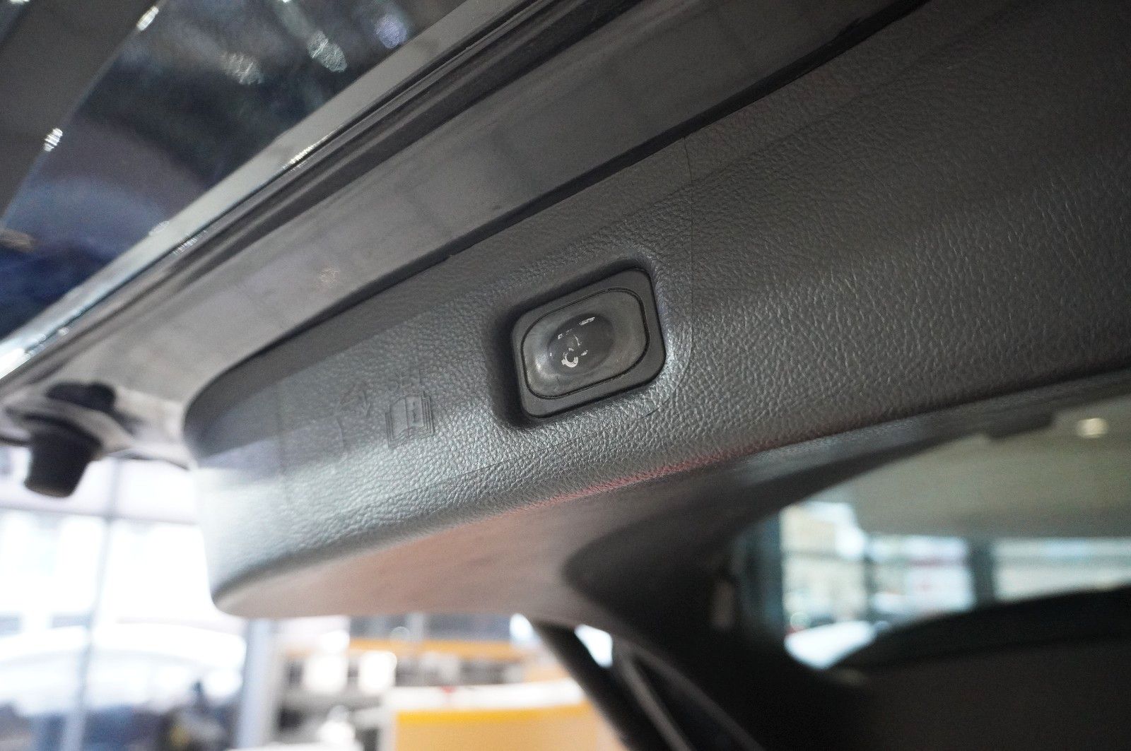 Fahrzeugabbildung Ford S-Max 2.0D ST LINE 7-SITZE NAVI/LED/KAMERA/AHK