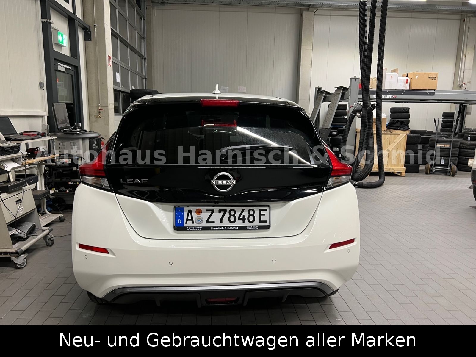 Fahrzeugabbildung Nissan Leaf N-Connecta Winterpaket, Perleffektlack