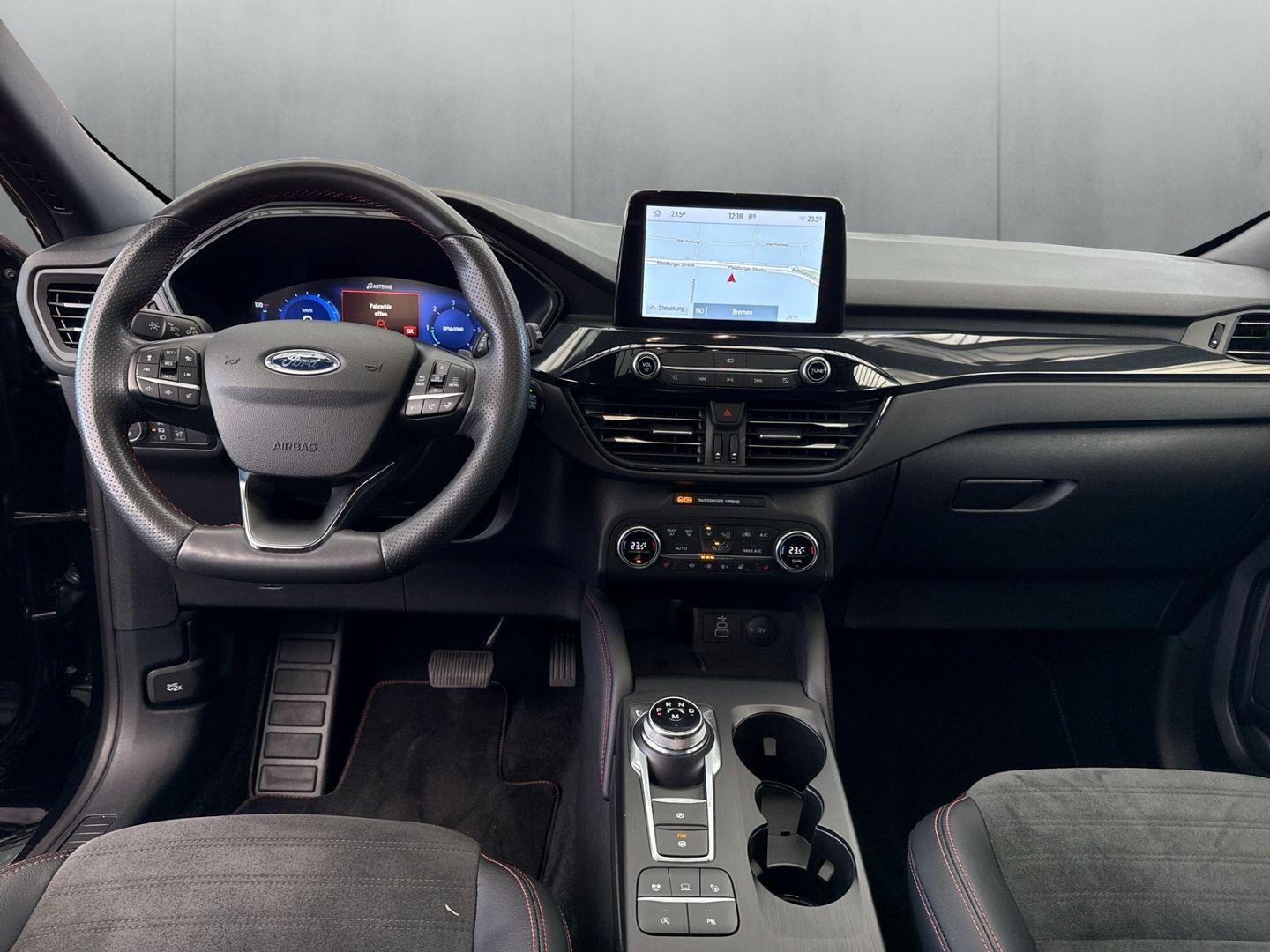 Fahrzeugabbildung Ford Kuga ST-Line X AHK schwenkb.Panorama-Schiebedach