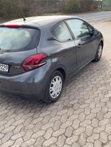 Peugeot 208 - gepflegt und zuverlässig - Peugeot 208 Gebrauchtwagen in Hannover