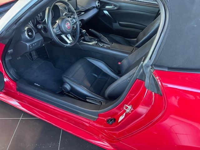 Fahrzeugabbildung Fiat 124 Spider Lusso KEYLESS NAV RFK SHZ DAB