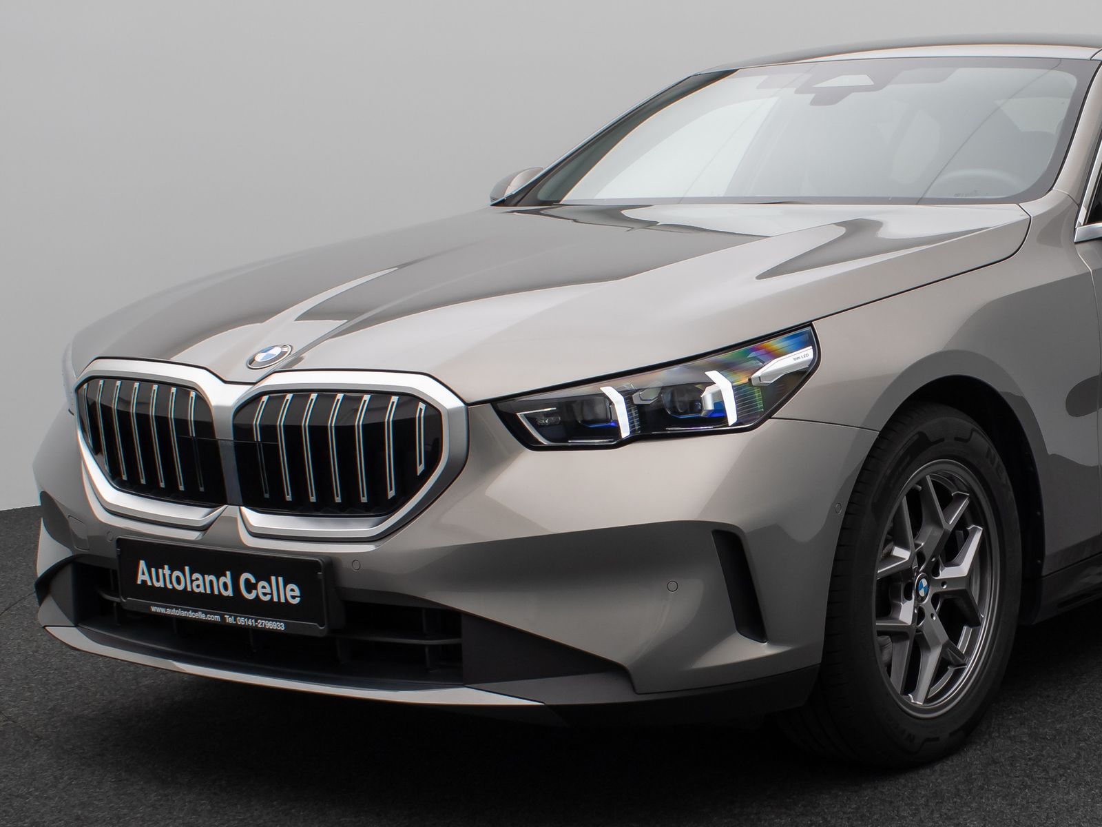 Fahrzeugabbildung BMW 520d Kamera DAB Leder Alarm Sport DigKey 18Zoll
