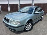 Skoda Octavia Lim. Tour AHK vom Rentner Alus TOP - gebrauchte Skoda Octavia aus dem Jahr 2009