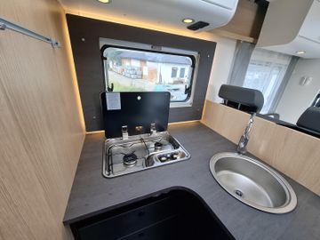 Sunlight Adventure T 68 8G Autom. Combi 6E TV-Paket