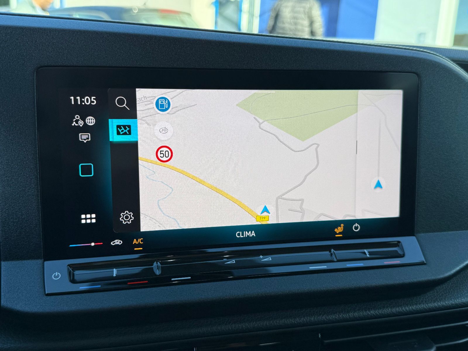 Fahrzeugabbildung Volkswagen Caddy TSI 7-Sitzer GRA AHK DAB Navi Kamera