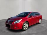 Toyota Avensis Kombi Executive 2.2 D-4D Autom. Klimaaut - rote Toyota Avensis