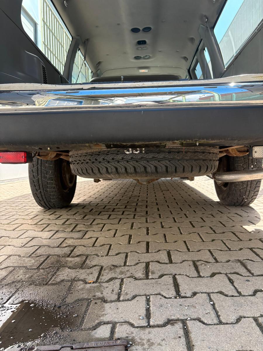 Ford E350 CLUB WAGON VAN V8 TÜV Neu