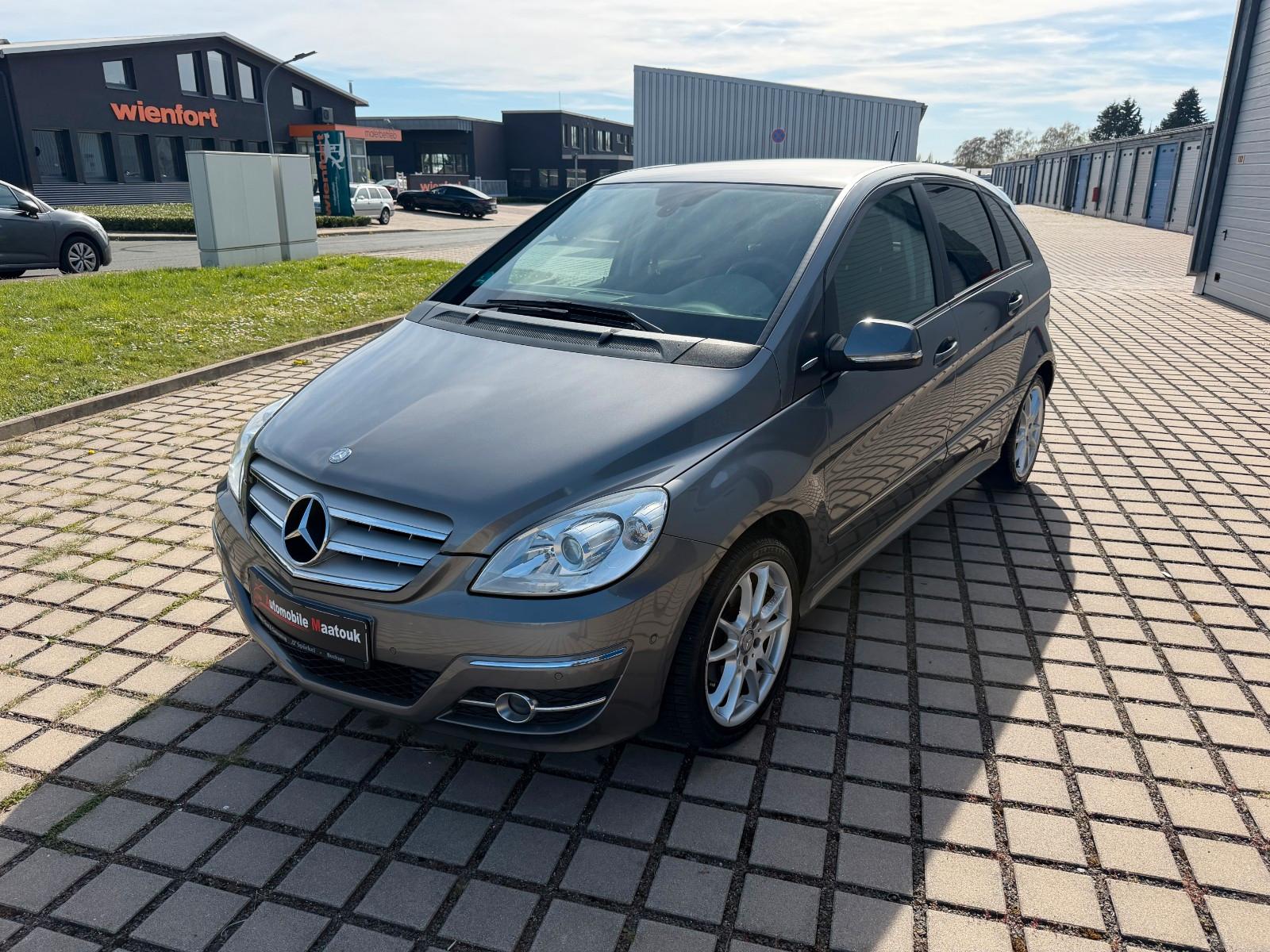 Mercedes-Benz B 180 *NUR 113000 KM*AHK*KLIMA*ALLWETTERREIFEN*