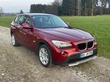 BMW X1 sDrive18d -Navi Panoramadach Schiebedach Xeno
