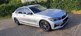 BMW 320d  NAVI, KLIMA, HEAD-UP DISPLAY - BMW 320 Gebrauchtwagen in Frankfurt