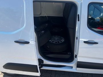 Opel COMBO CARGO  EURO 6D MANUELLES 6-GANG-GETRIEBE