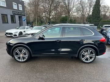 Porsche Cayenne - 11