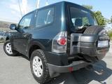 Mitsubishi Pajero 3,2 DI-D*Klima*4WD-L*AHK*Alu* - Mitsubishi Pajero mit Diesel-Antrieb
