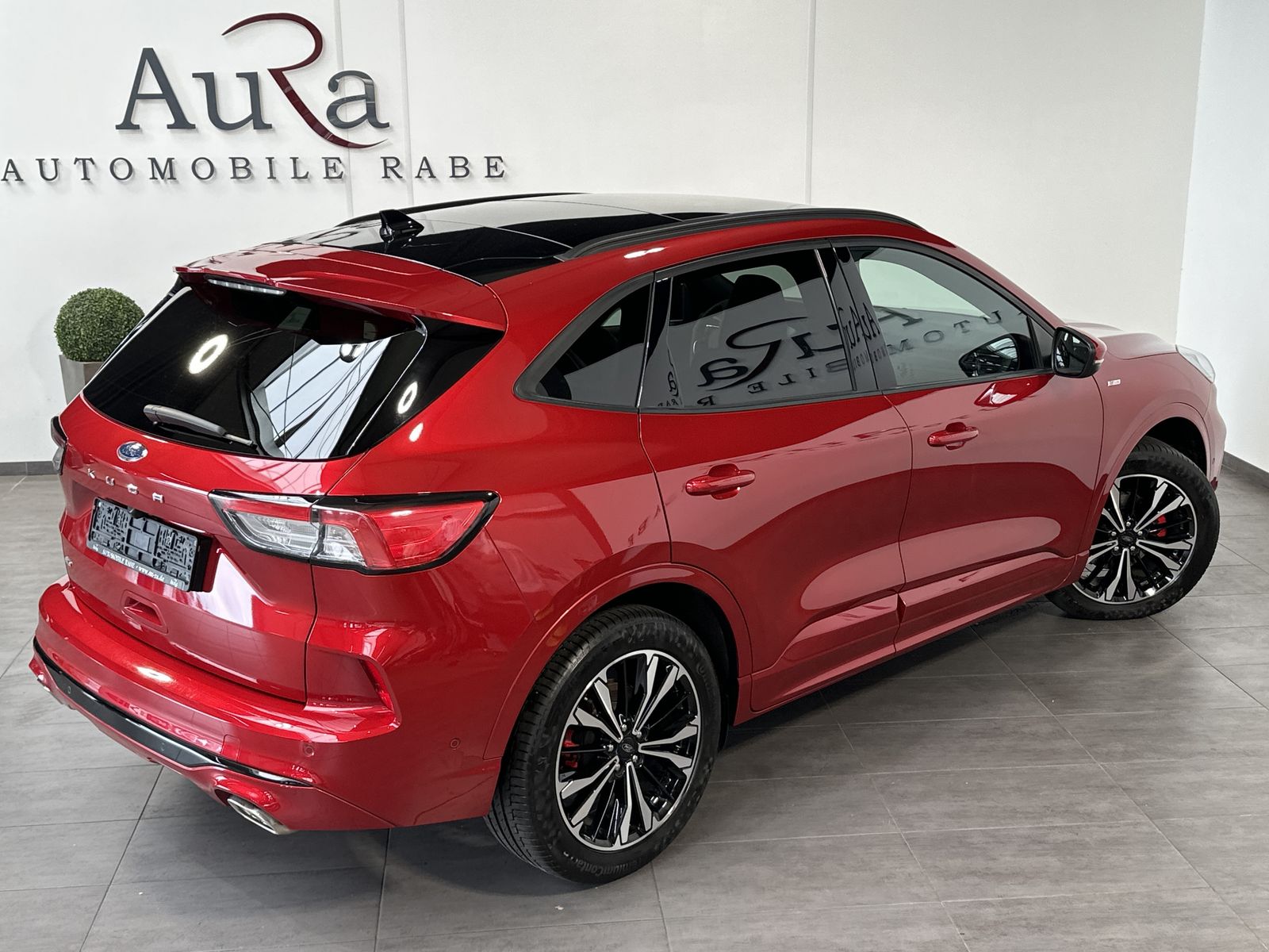 Fahrzeugabbildung Ford Kuga 2.0 EB 4x4 Aut. ST-Line X NAV+LED+PANO+B&O