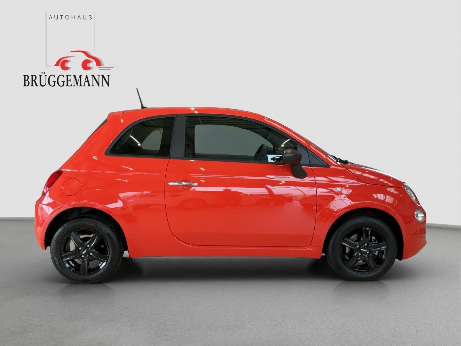 Fahrzeugabbildung Fiat 500 1.0 GSE Hybrid + Ganzjahresreifen