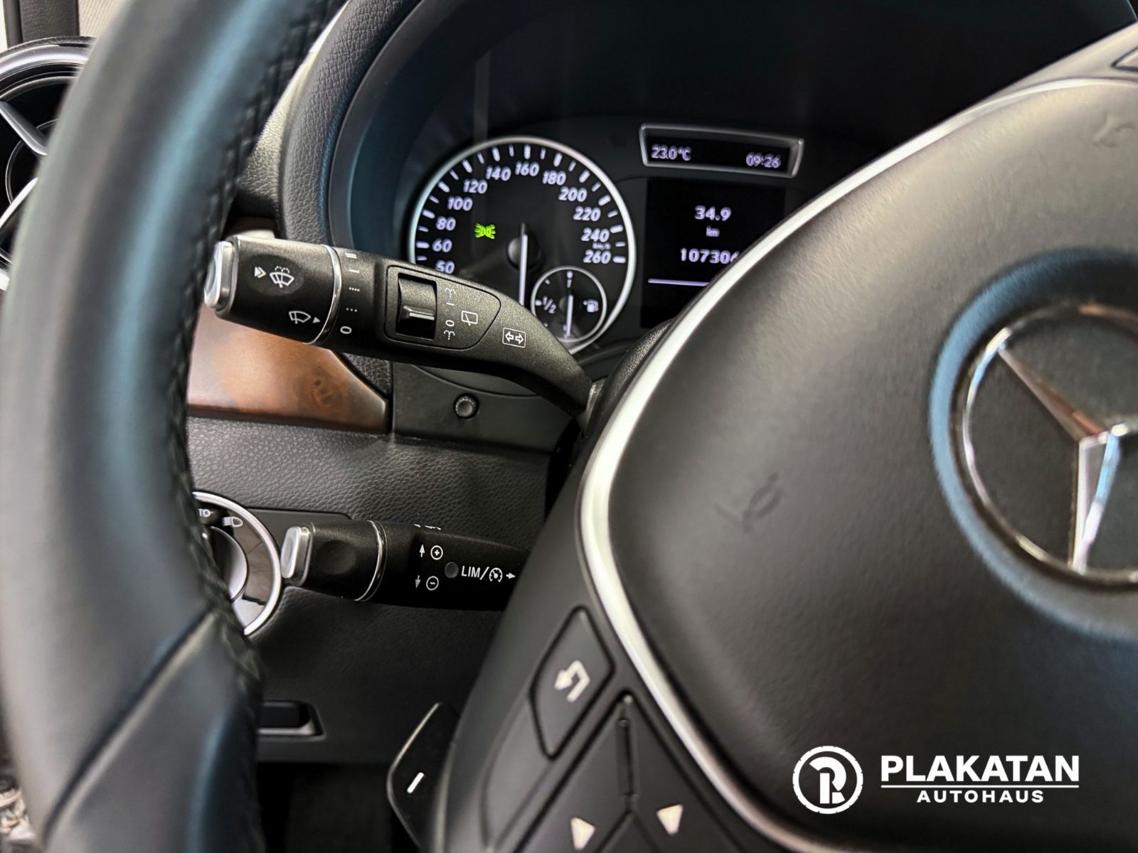 Fahrzeugabbildung Mercedes-Benz B 200 Navi Bi-Xenon Tempomat 1Hand