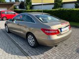Mercedes-Benz E 250 Coupé E 250 CGI BlueEFFICIENCY AVANTG.... - Mercedes-Benz E-Class aus 2009